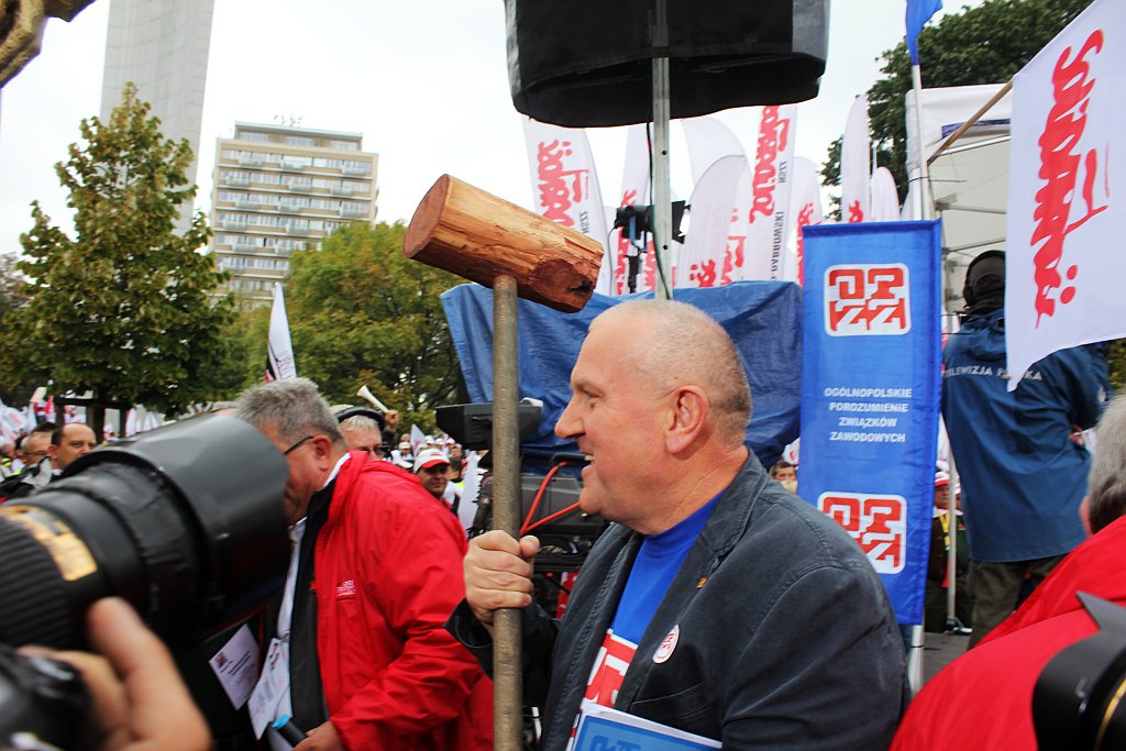 Ponad 100 tysięcy manifestantów w Warszawie