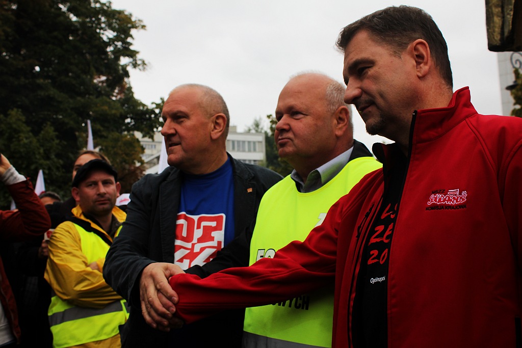 Ponad 100 tysięcy manifestantów w Warszawie