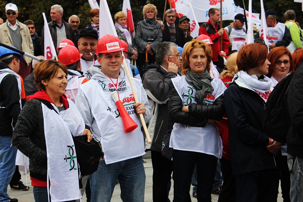 Ponad 100 tysięcy manifestantów w Warszawie