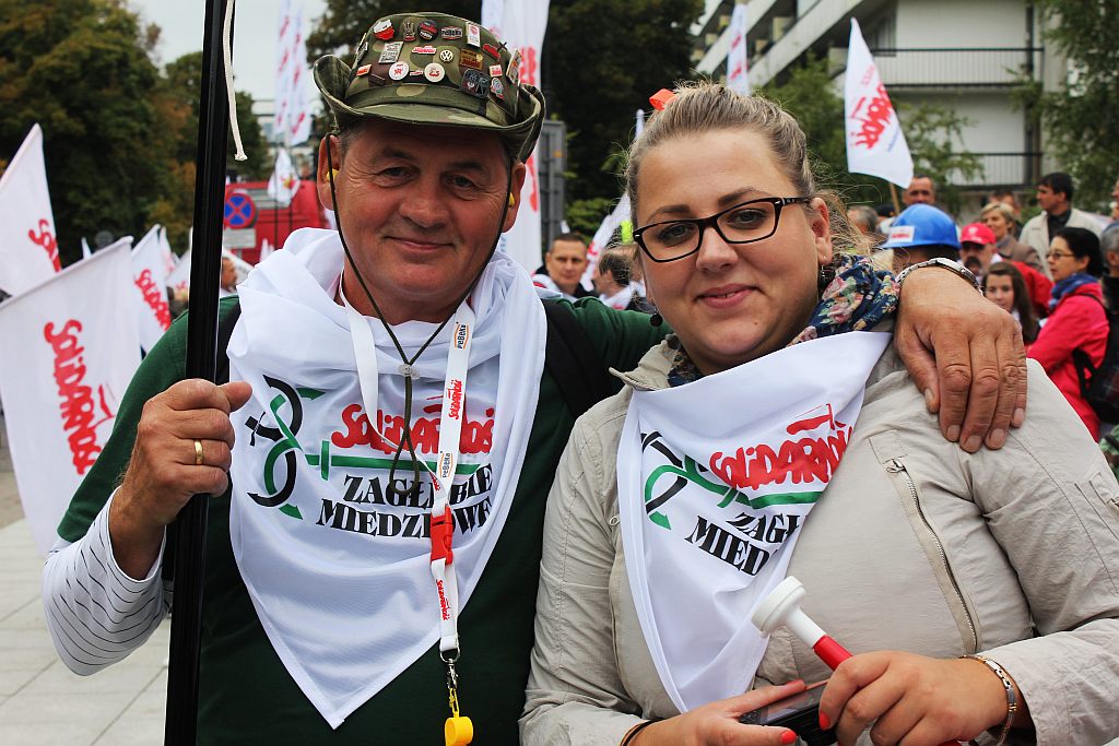 Ponad 100 tysięcy manifestantów w Warszawie