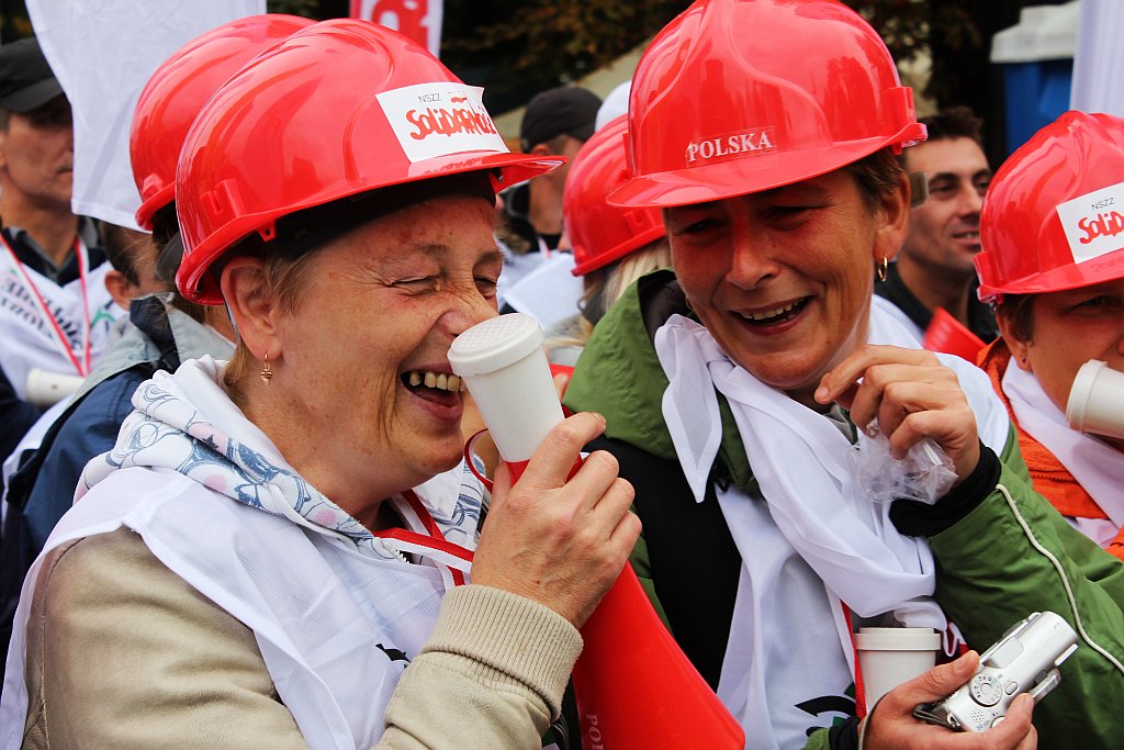 Ponad 100 tysięcy manifestantów w Warszawie