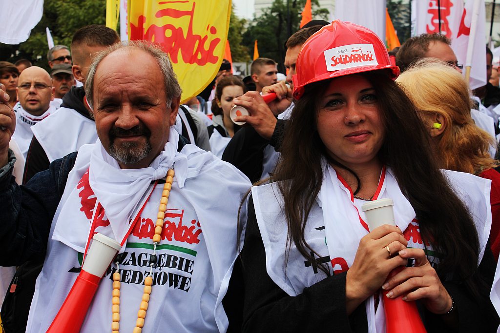 Ponad 100 tysięcy manifestantów w Warszawie