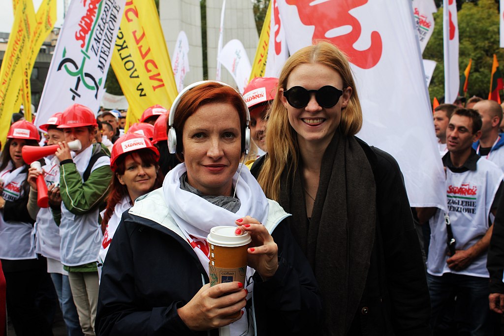 Ponad 100 tysięcy manifestantów w Warszawie
