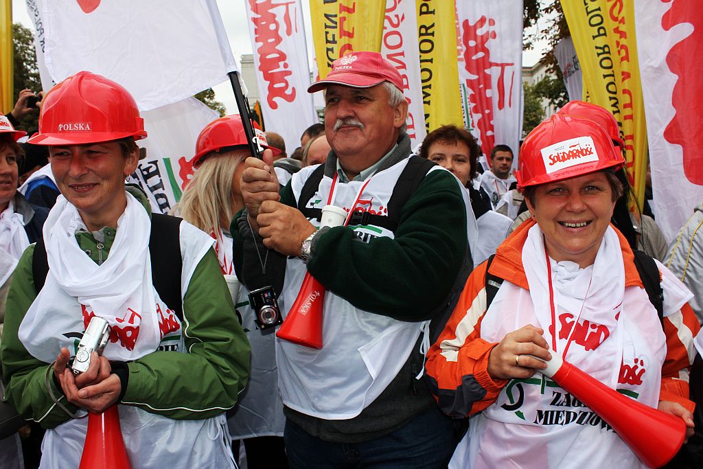 Ponad 100 tysięcy manifestantów w Warszawie
