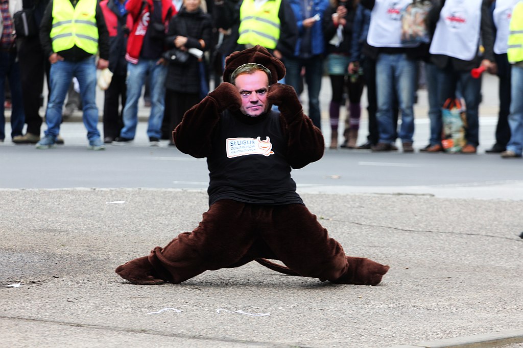 Ponad 100 tysięcy manifestantów w Warszawie