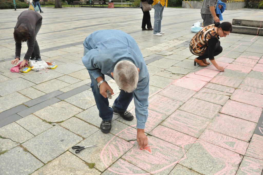 Galeria Sztuki odrysowała cień pomnika