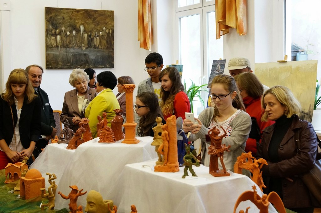 Otwarcie wystawy kół plastycznych i ceramicznych