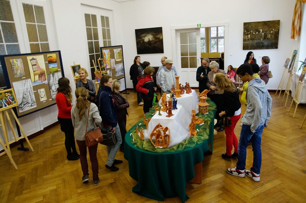 Otwarcie wystawy kół plastycznych i ceramicznych