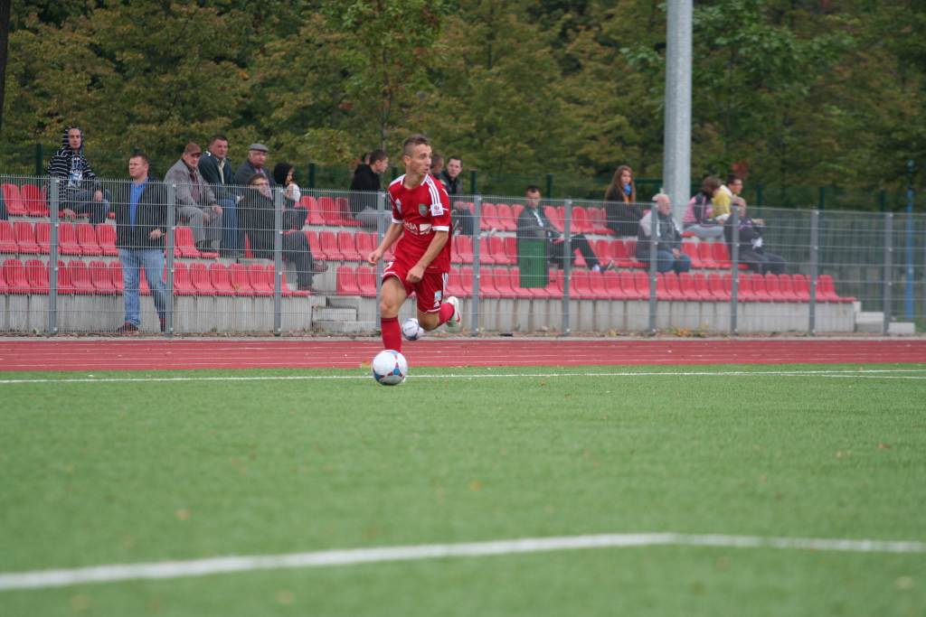 CLJ: Miedź Legnica - UKS Ruch Chorzów 2:1