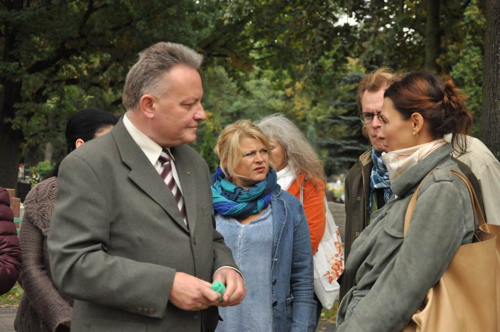 Złożyli kwiaty na grobie Lidii Nowikowej