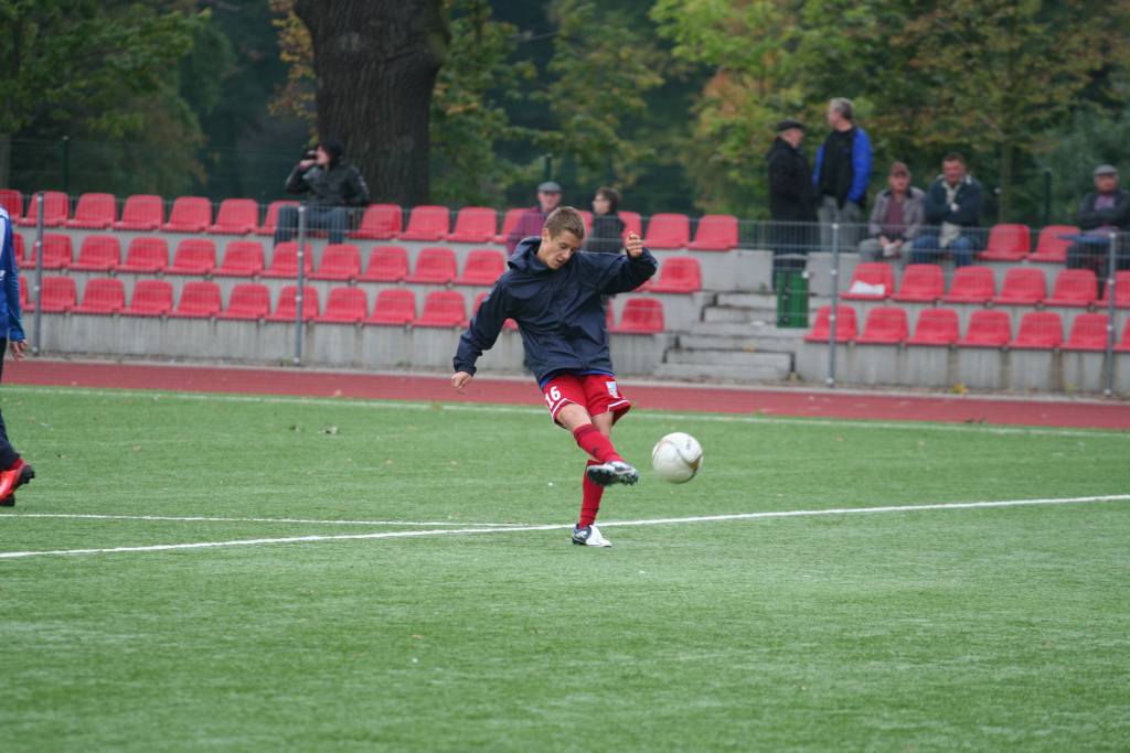 CLJ: Miedź Legnica - UKS Ruch Chorzów 2:1