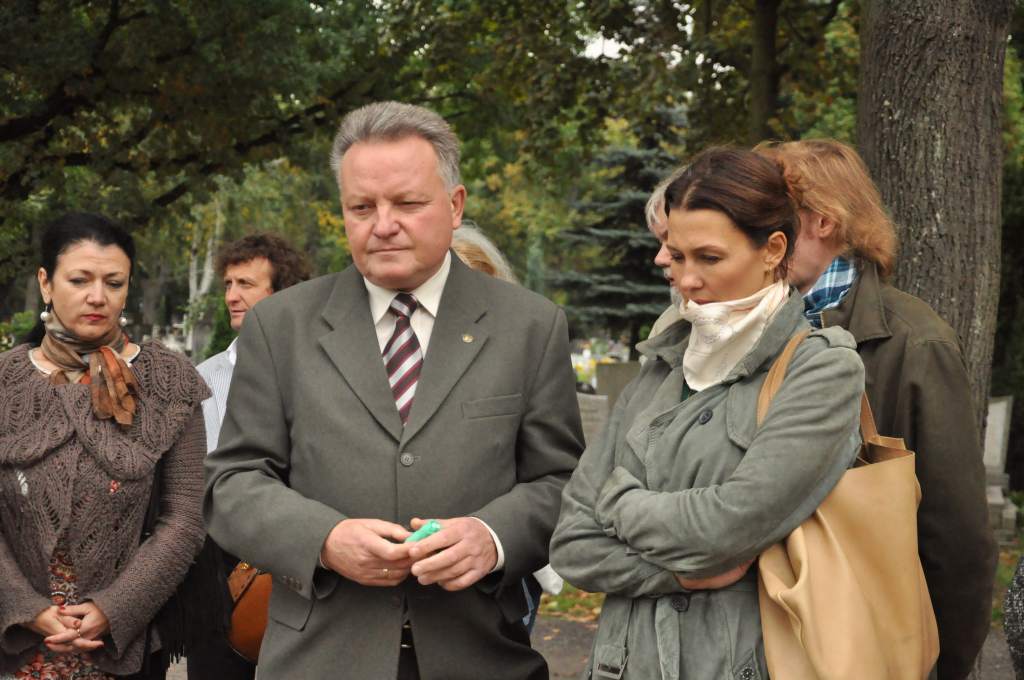 Złożyli kwiaty na grobie Lidii Nowikowej