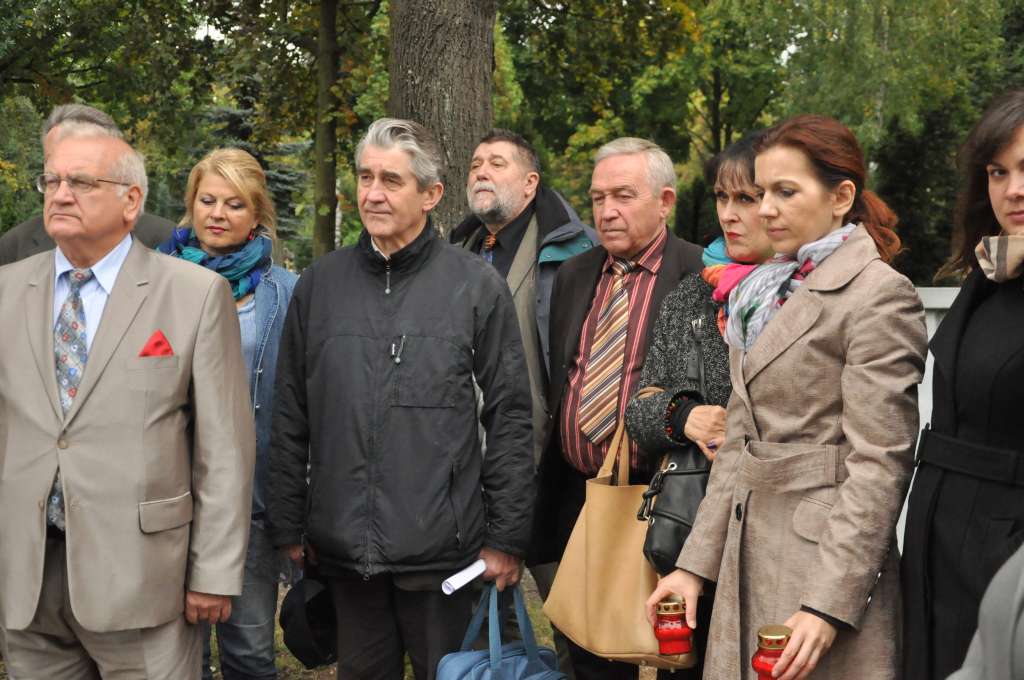 Złożyli kwiaty na grobie Lidii Nowikowej