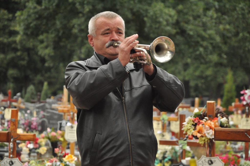 Złożyli kwiaty na grobie Lidii Nowikowej