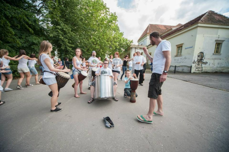 Zapisz się na bezpłatne warsztaty bębniarskie!