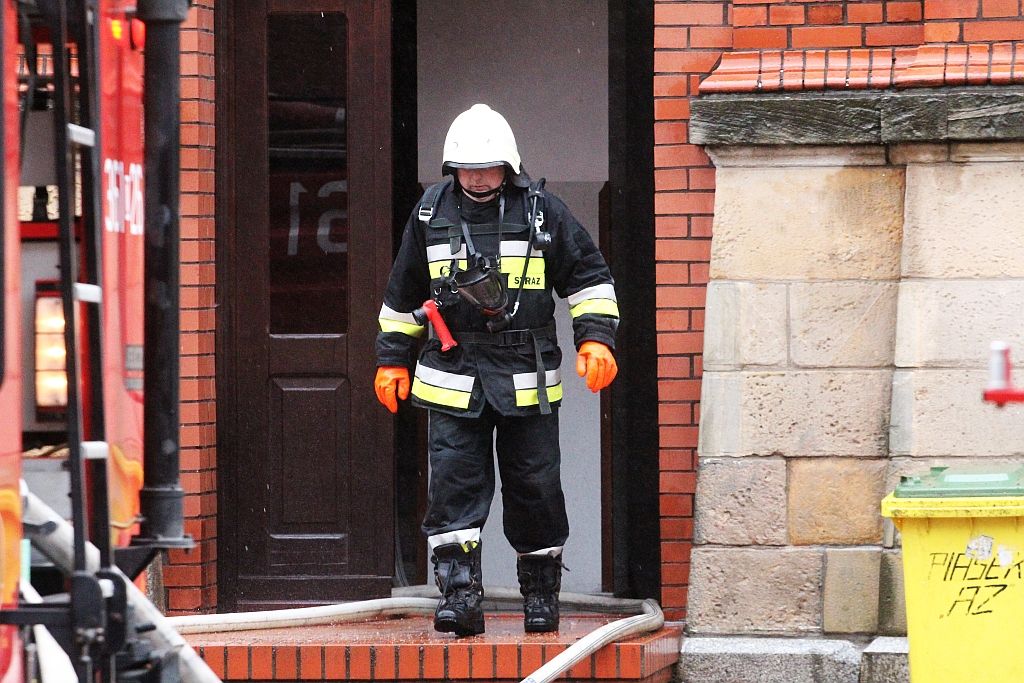 Uczelnia w ogniu! Zapaliło się poddasze PWSZ cz2