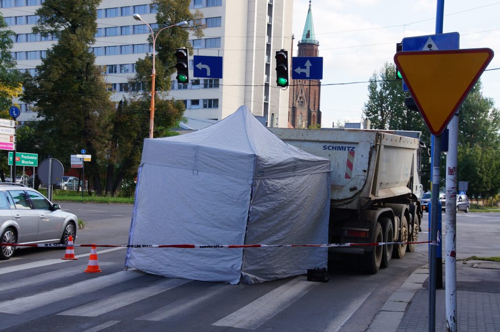 Śmierć na pasach w centrum miasta