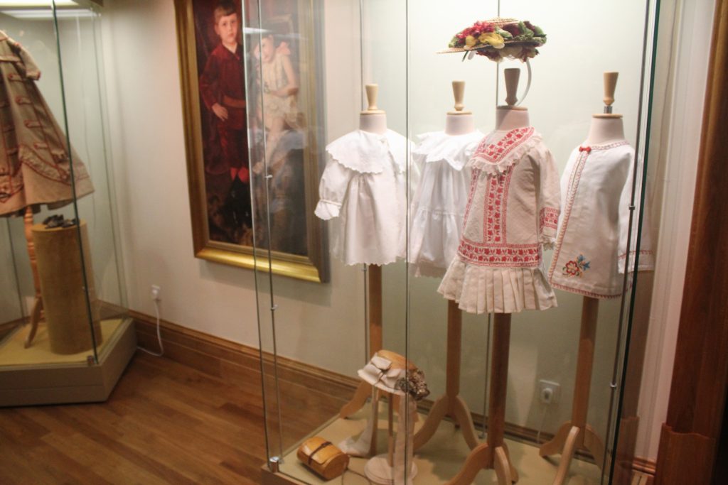 Dawna moda dziecięca XVII-XX w.