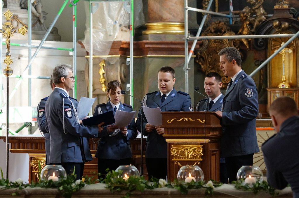 Dolnośląscy policjanci modlili się w Legnickim Polu