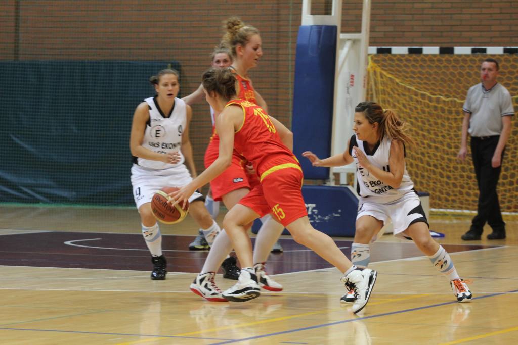 UKS Ekonom przegrał, ale wstydu nie przyniósł