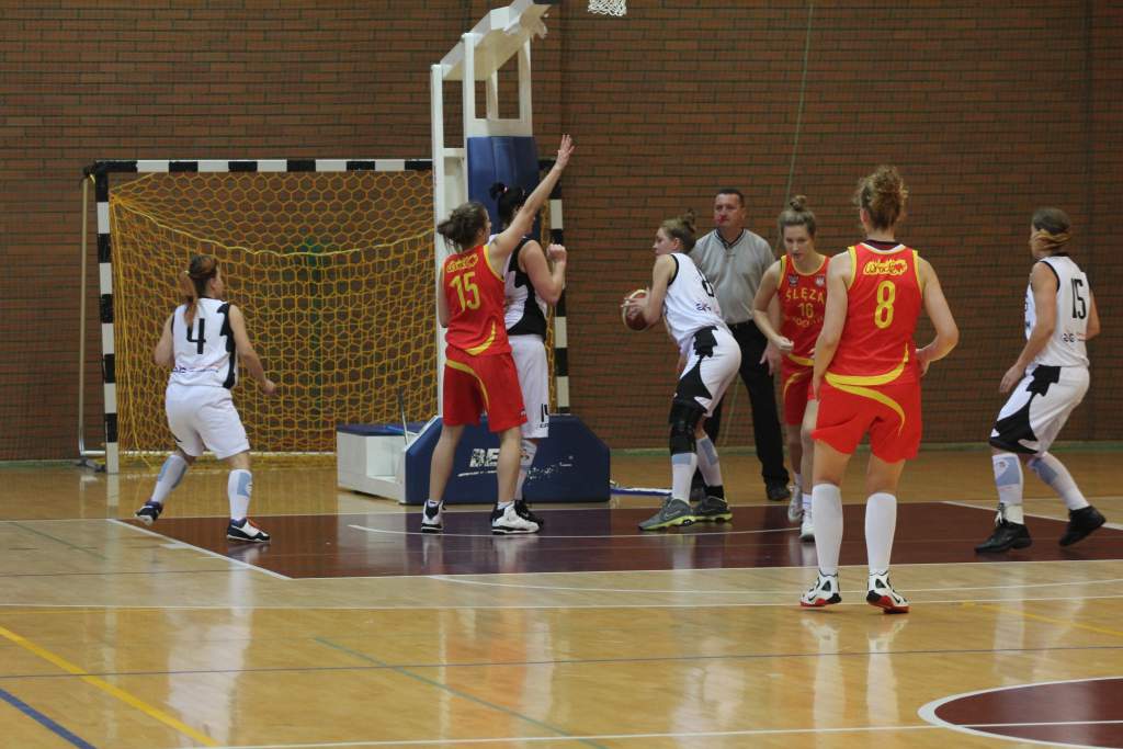 UKS Ekonom przegrał, ale wstydu nie przyniósł