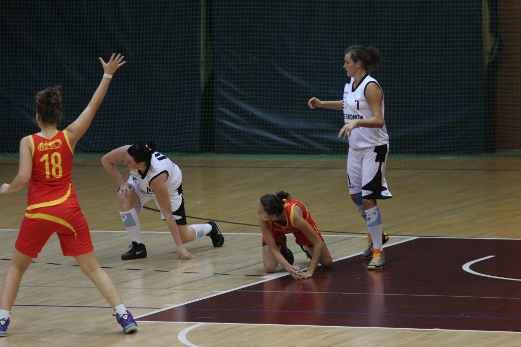 UKS Ekonom przegrał, ale wstydu nie przyniósł