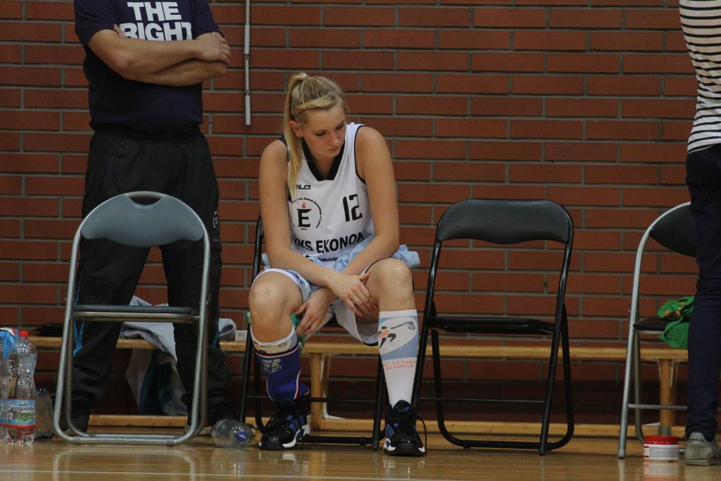 UKS Ekonom przegrał, ale wstydu nie przyniósł