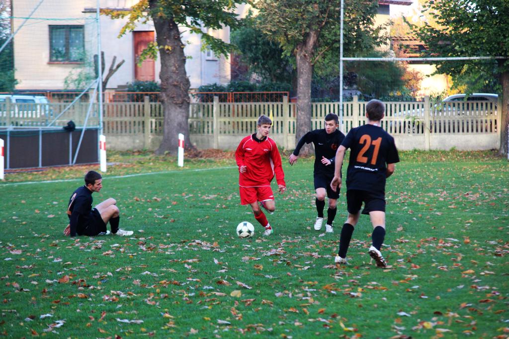 Okręgówka: KS Legnickie Pole  -  Zryw 3:2