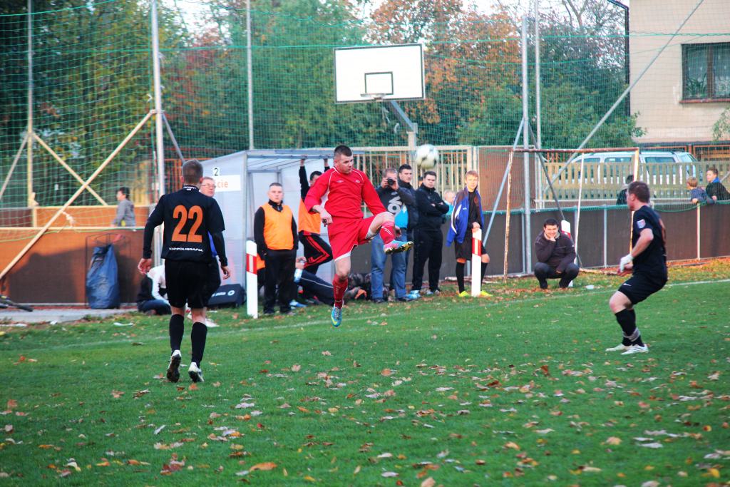 Okręgówka: KS Legnickie Pole  -  Zryw 3:2