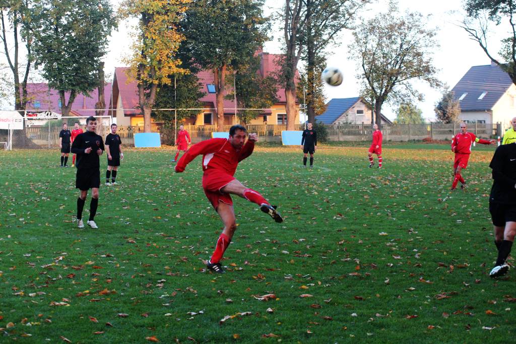 Okręgówka: KS Legnickie Pole  -  Zryw 3:2