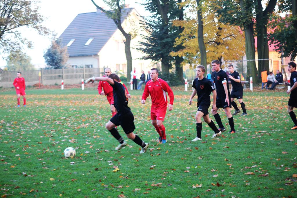 Okręgówka: KS Legnickie Pole  -  Zryw 3:2