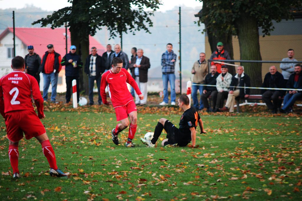 Okręgówka: KS Legnickie Pole  -  Zryw 3:2