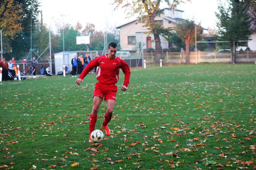 Okręgówka: KS Legnickie Pole  -  Zryw 3:2
