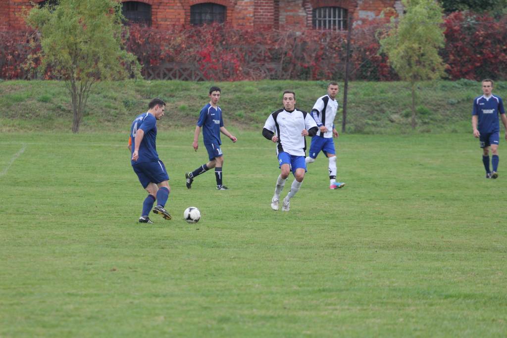 Klas A: Albatros - GKS Męcinka 0:3