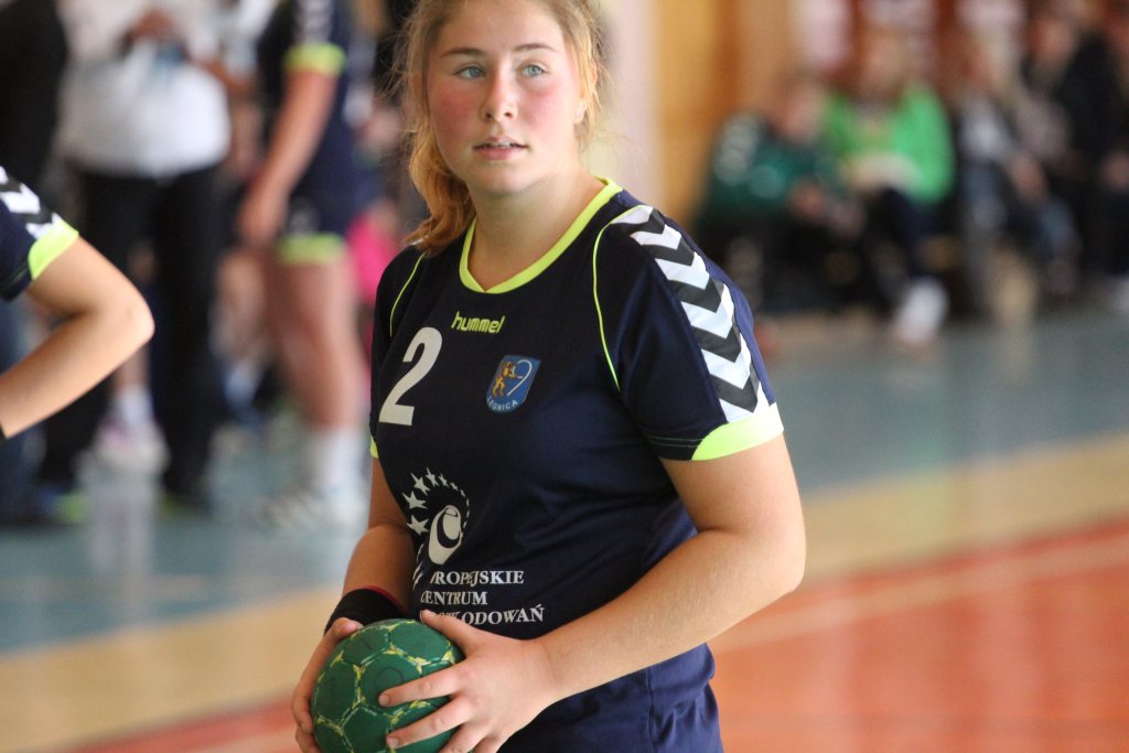 Dziewczęta: EuCo UKS - UKS Handball 28 21:16