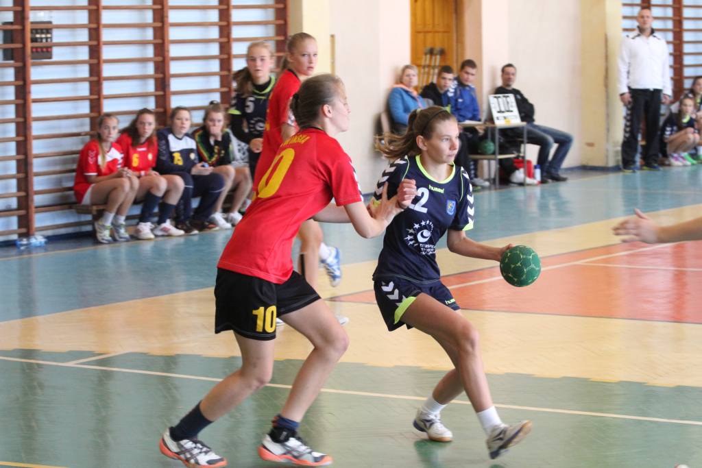 Dziewczęta: EuCo UKS - UKS Handball 28 21:16