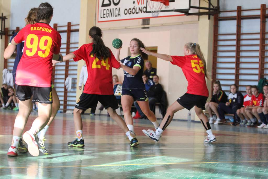 Dziewczęta: EuCo UKS - UKS Handball 28 21:16