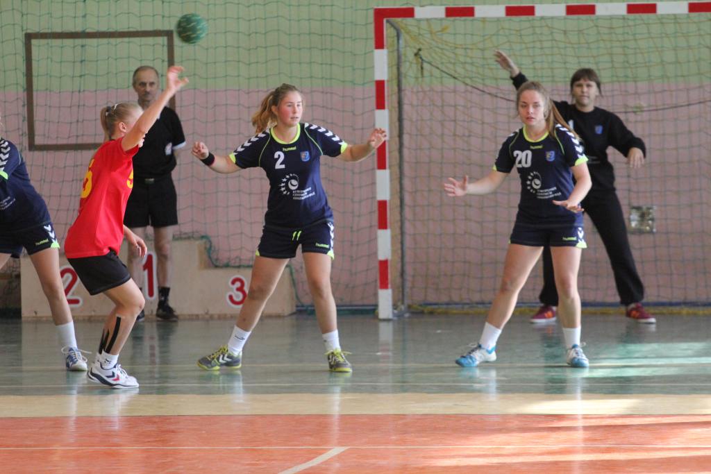 Dziewczęta: EuCo UKS - UKS Handball 28 21:16