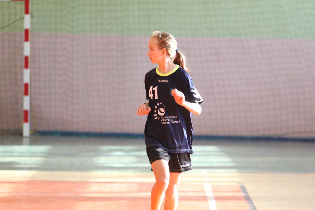 Dziewczęta: EuCo UKS - UKS Handball 28 21:16