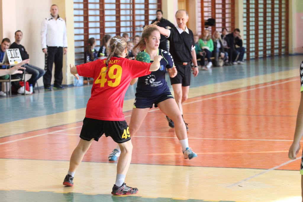 Dziewczęta: EuCo UKS - UKS Handball 28 21:16
