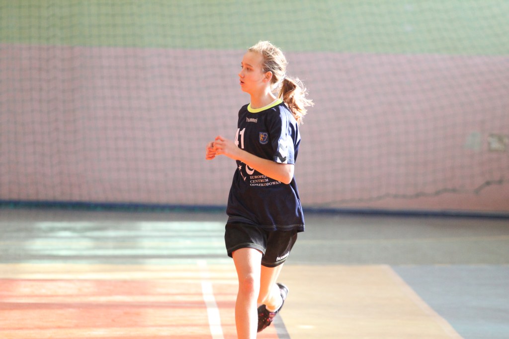 Dziewczęta: EuCo UKS - UKS Handball 28 21:16