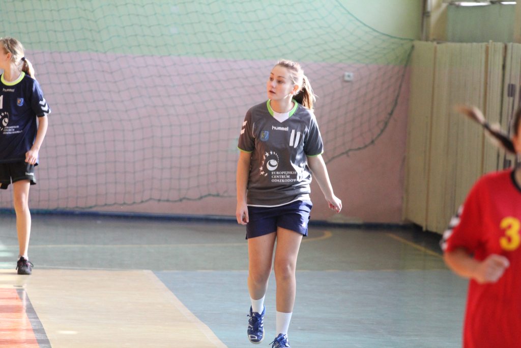 Dziewczęta: EuCo UKS - UKS Handball 28 21:16