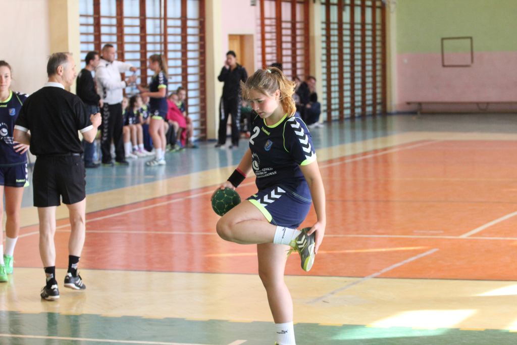 Dziewczęta: EuCo UKS - UKS Handball 28 21:16