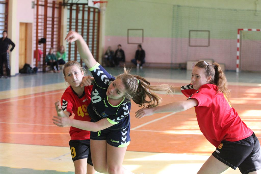 Dziewczęta: EuCo UKS - UKS Handball 28 21:16