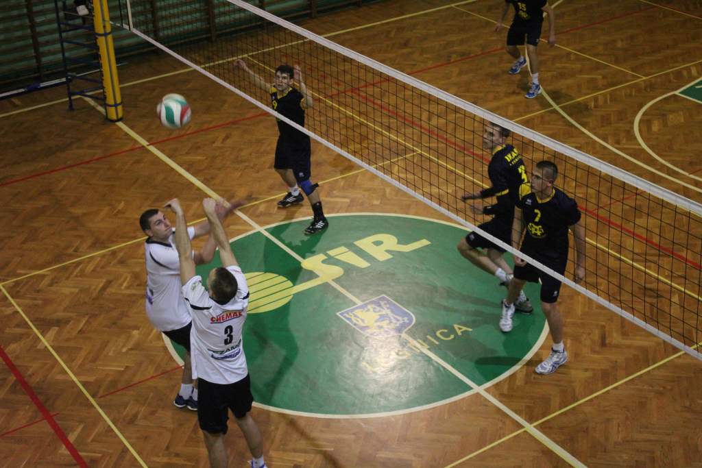 MUKS Ikar Legnica - MKS Rosiek Syców 3:1