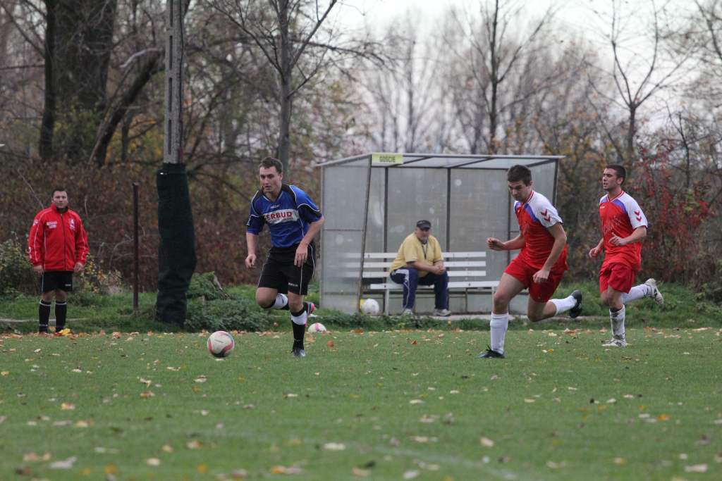 Klasa B: Błękitni - Victoria 7:0