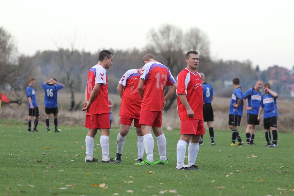 Klasa B: Błękitni - Victoria 7:0