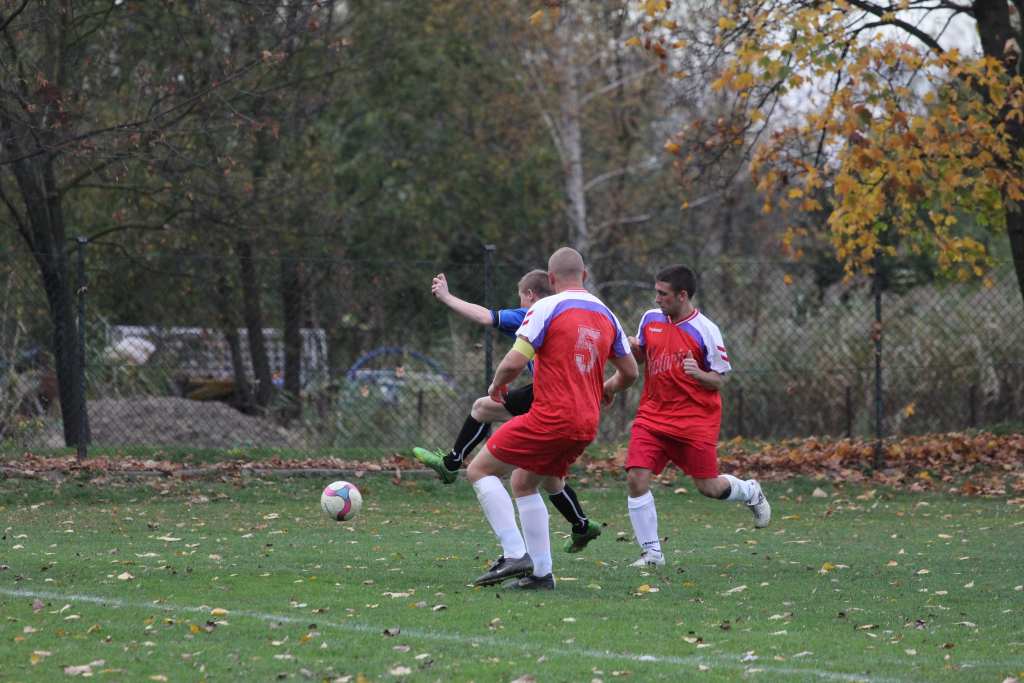 Klasa B: Błękitni - Victoria 7:0
