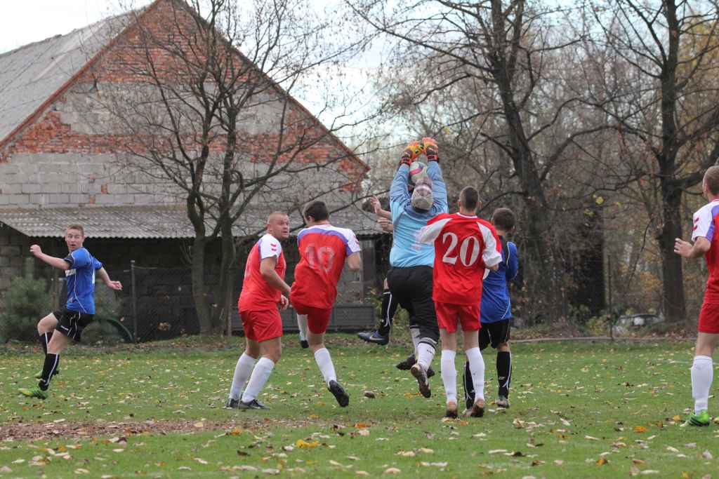 Klasa B: Błękitni - Victoria 7:0
