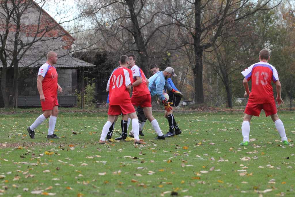 Klasa B: Błękitni - Victoria 7:0